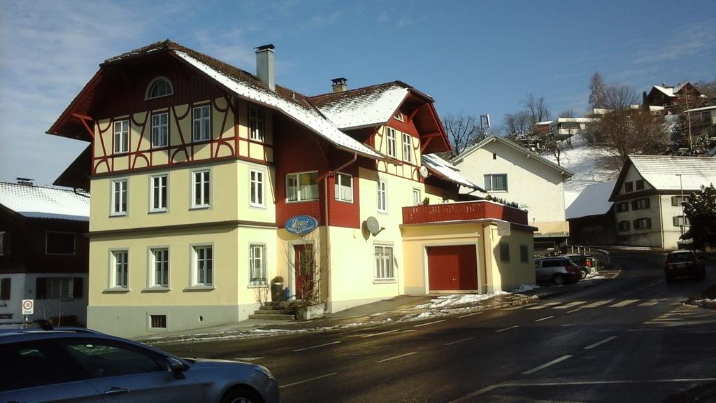 Privatzimmer Im Gasthaus Engel Leilighet Dornbirn Eksteriør bilde